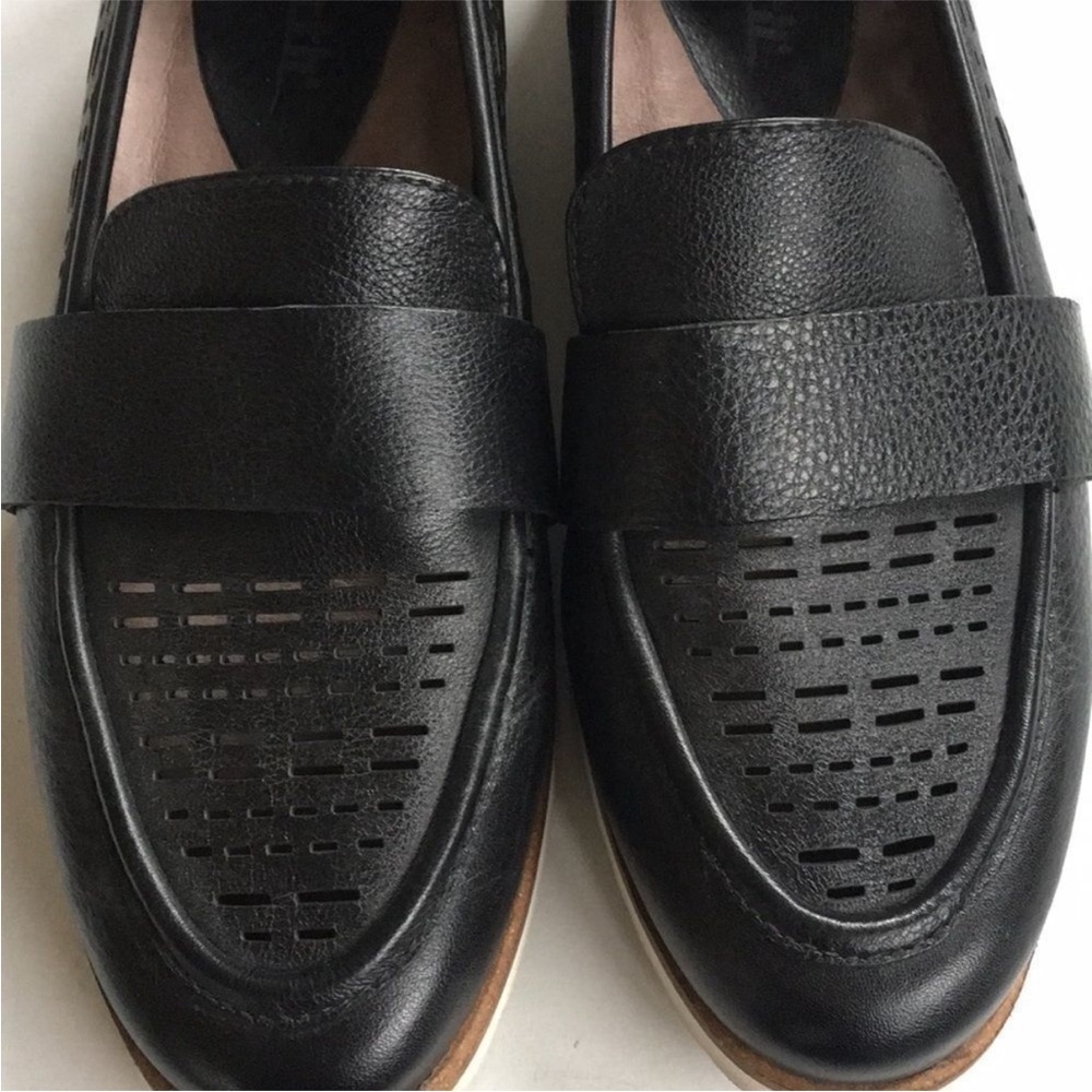 EUC Earth Brand Black Leather Loafers Size 6.5 - Picture 7 of 8